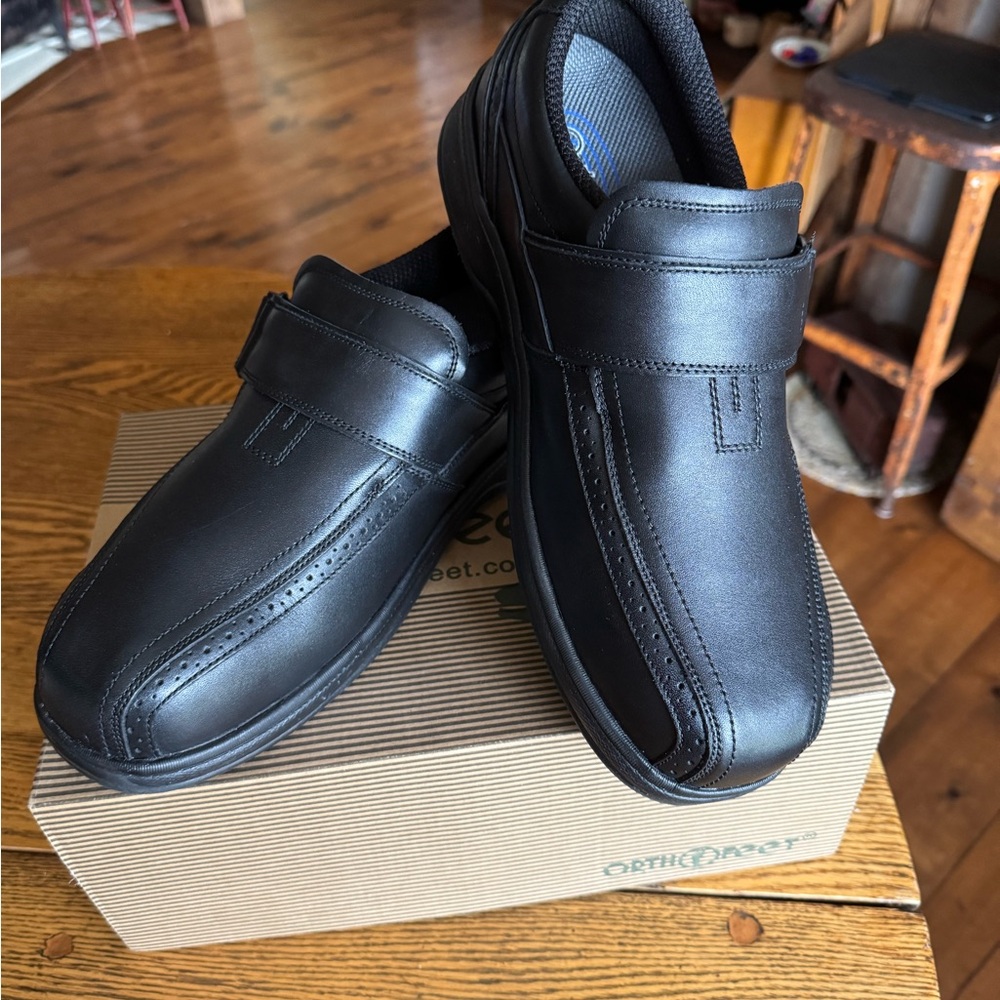 NWT Orthofeet 11 X-Wide Orthopedic Men's Black Velcro Comfort Loafers